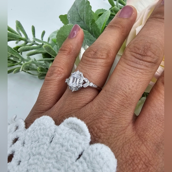 ❤️ ELLA ENG RING - Picture 5 of 6